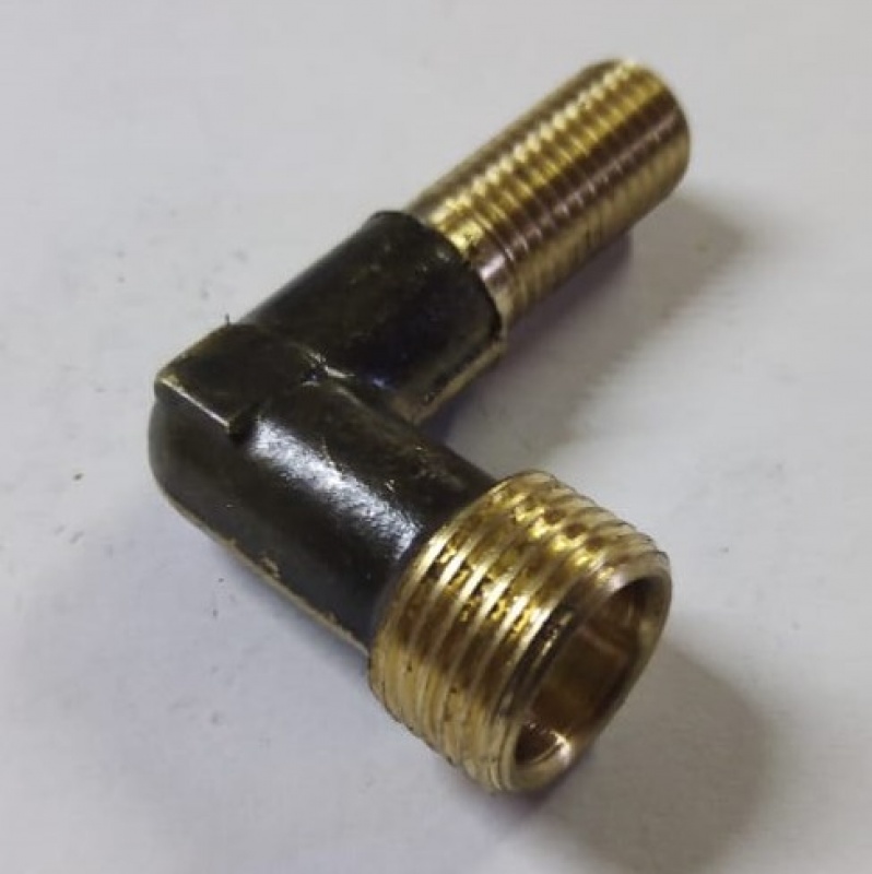 Угольник М12 х М18