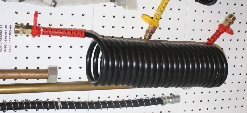 Шланг воздушный Евро ПОЛИАМИДНЫЙ (красн.+желт) М22- 7.5м.